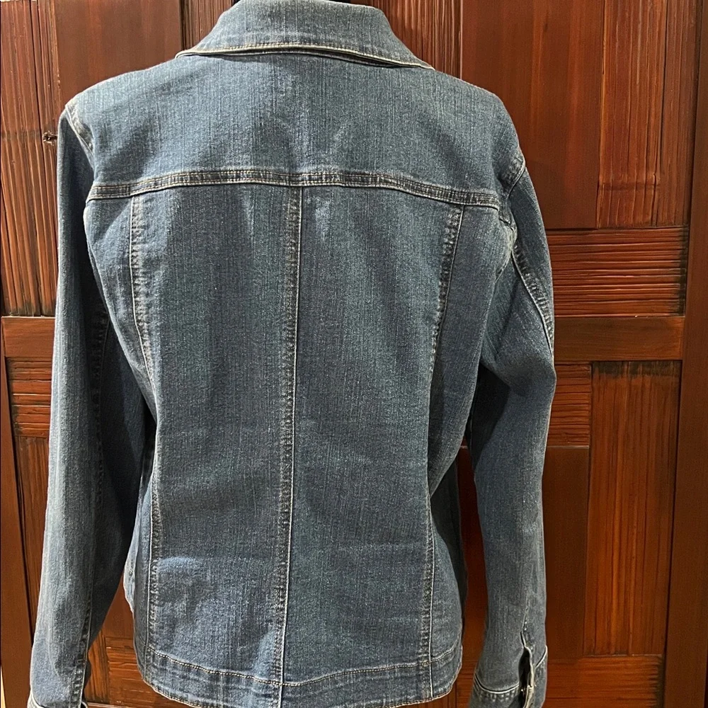 Charter Club denim jacket, medium washed denim color with stretch, XL - Picture 4 of 5